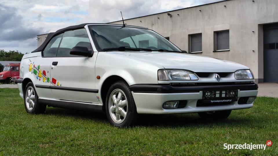 RENAULT 19 CABRIOLET 1996 Biały Metalik El dach Rok produkcji 1996 Zgierz