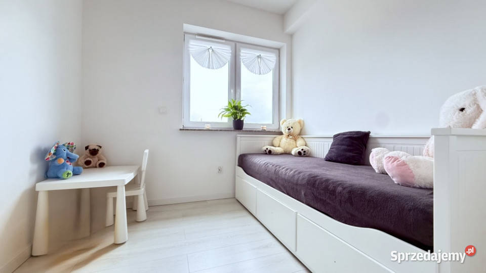 Na sprzedaż 3pokojowe mieszkanie 67 m z dwoma Różyny