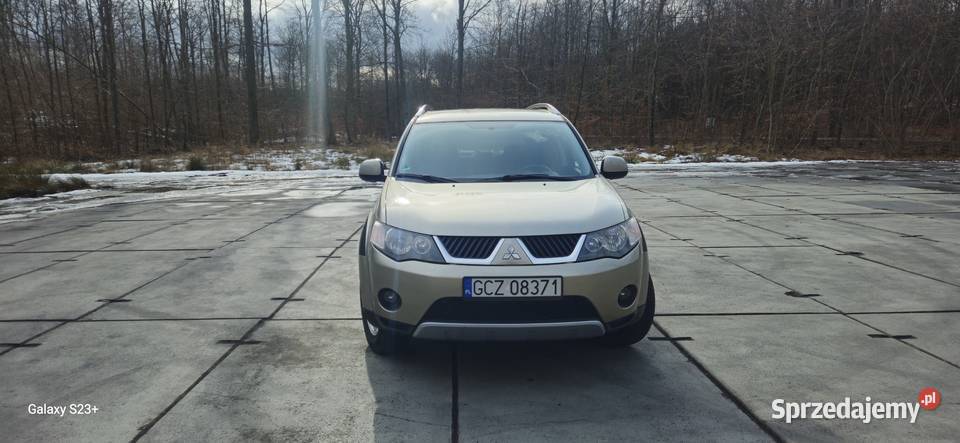 Mitsubishi Outlander 2