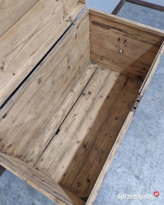 Duży kufer z litego drewna sosnowego ok 100 lat