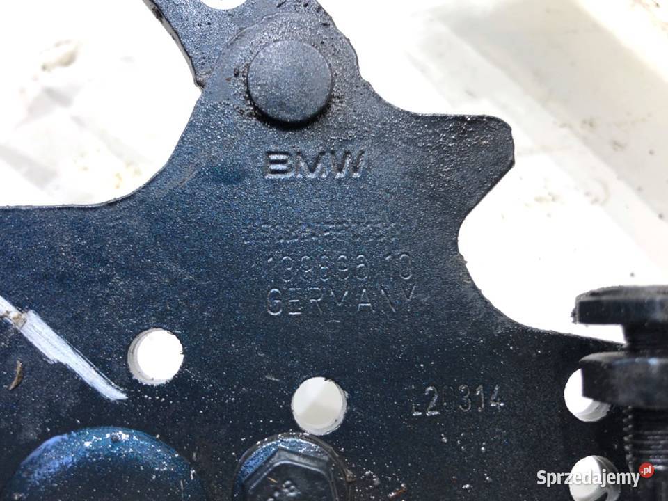 ZAWIAS MASKI LEWY PRZÓD BMW F32 SportowyCoupe