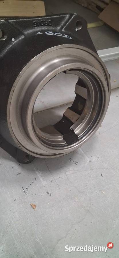 Piasta osi przedniej Newholland 91706259 Wysokie Mazowieckie
