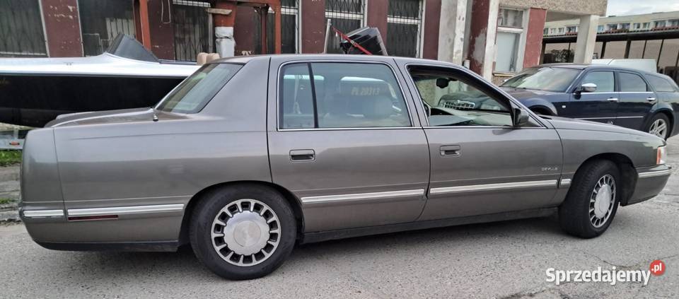 Cadillac Deville V8 zarejestrowany sprawny Poznań