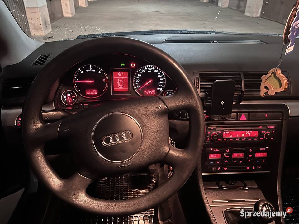 Audi A4B6 130 koni Rok produkcji 2002