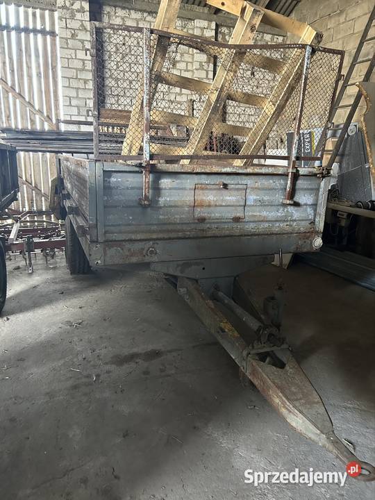 Rozrzutnik 35 tony polski rocznik 82 Pełczyska sprzedam