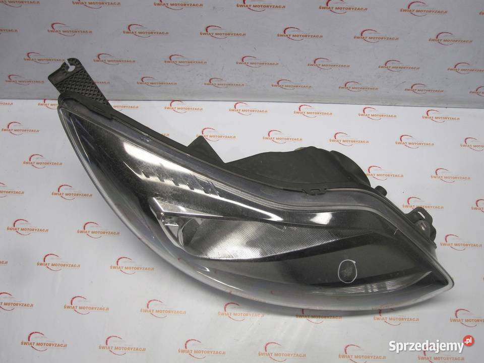 FORD FOCUS MK3 III 13r lampa prawa przód ANGLIK Kielce