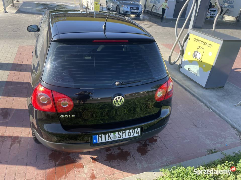 Sprzedam golfa 5 16 benzynagas przyciemniane szyby Chojnice