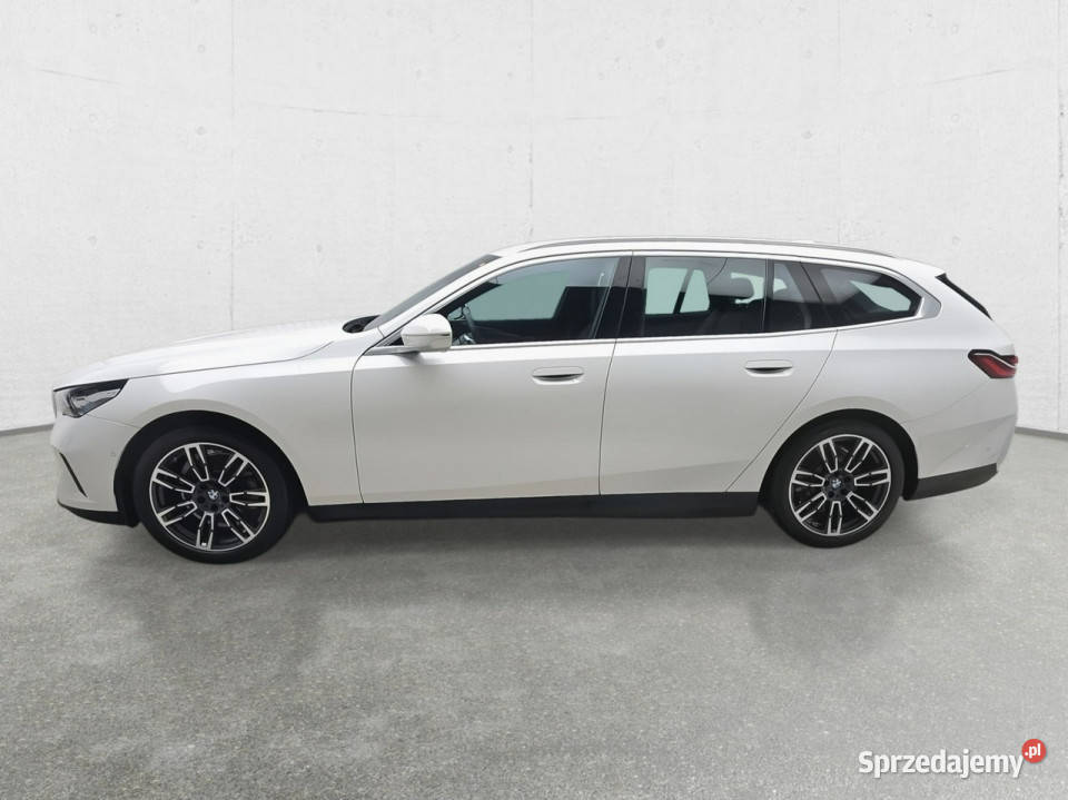 BMW 520 G60 2023 Komorniki