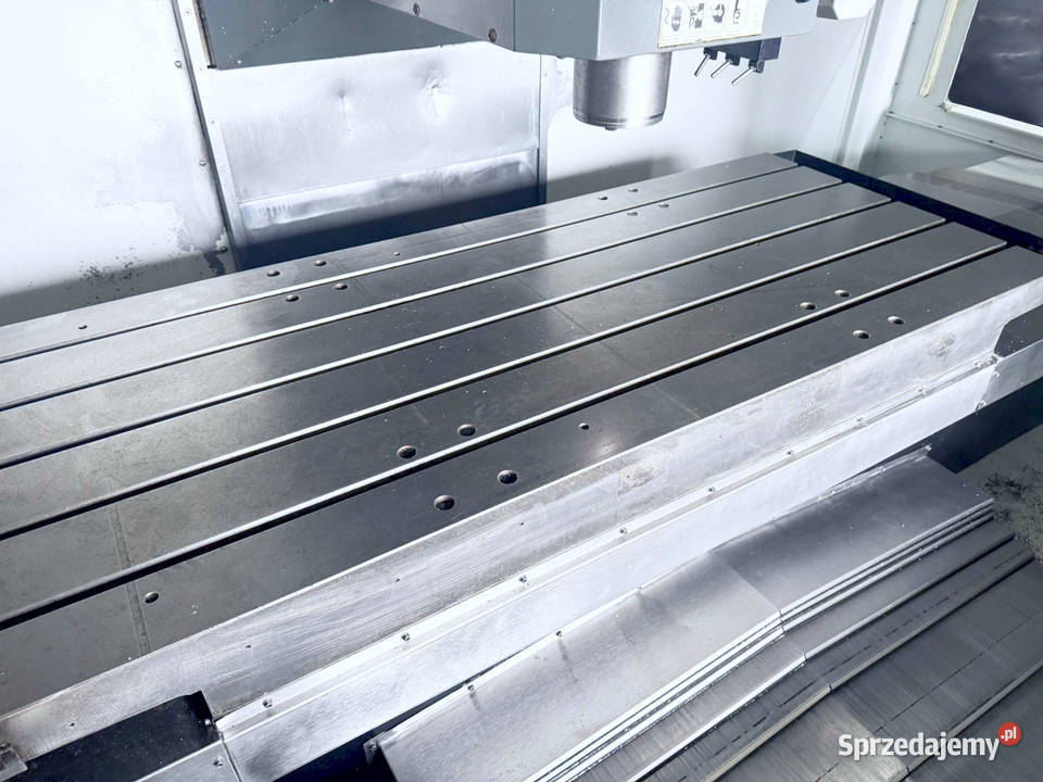 Frezarka CNC HAAS VF 6 2011 1 300 h wrzeciona z Zabór