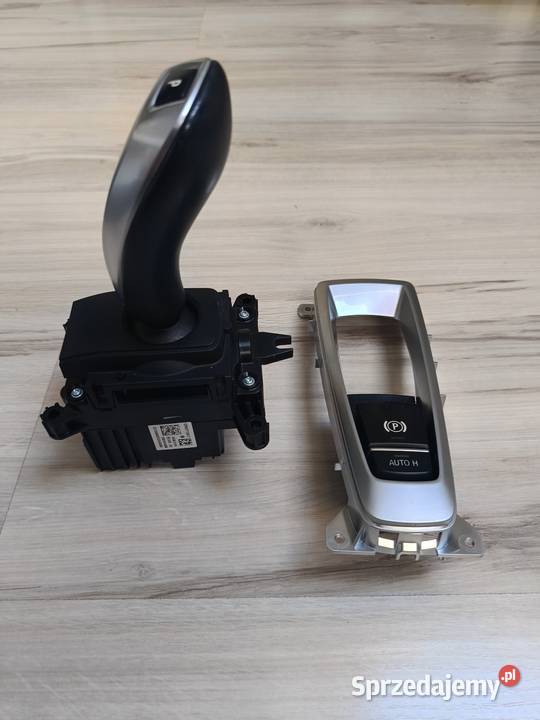 Gałka zmiany biegów automatyczna i przycisk Rok produkcji 2016