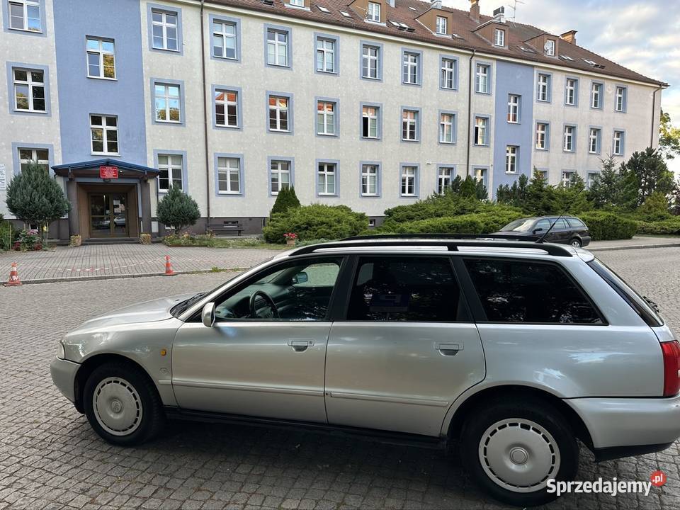 Audi A4B5 19tdi 110 koni Klima hak Rok produkcji 1996 Gorzów Wielkopolski sprzedam