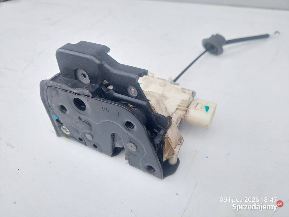 AUDI A8 D3 42 TDI 0510 ZAMEK DRZWI PRAWY PRZÓD 7