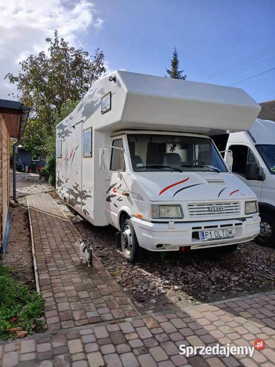 Kamper półintegra Iveco daily 28 TDI Piła sprzedam