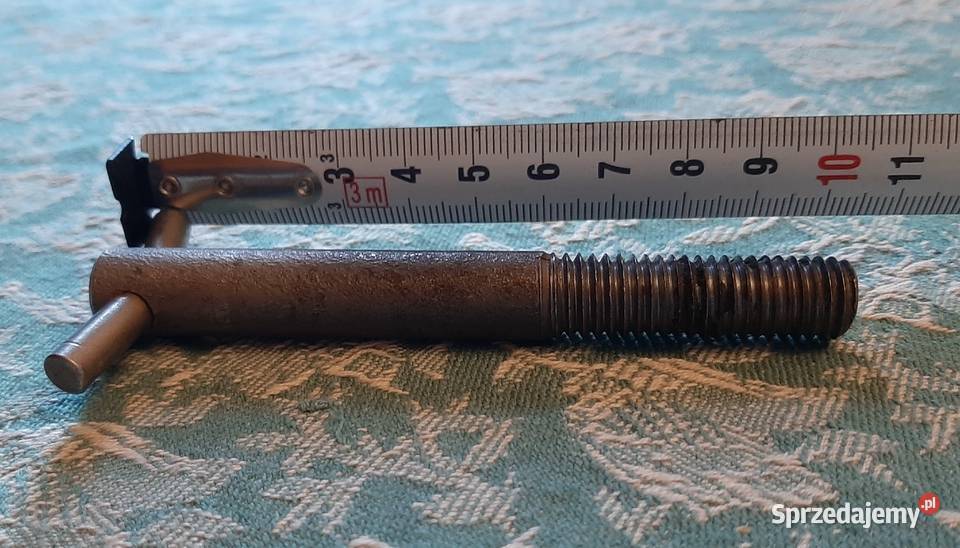 Śruba statywowa Borów