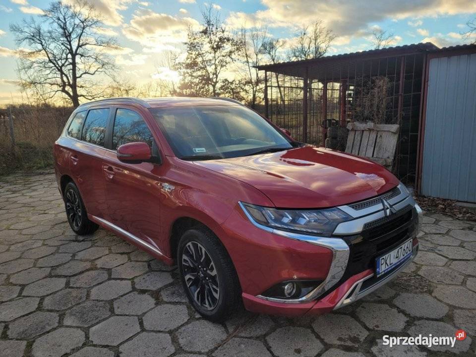 MITSUBISHI OUTLANDER SUV 20 Hybryda PlugIn 210 Koło sprzedam