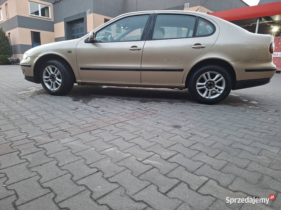 Sprzedam Seata Toledo 18 125 koni 1999 z gazem 327661km Cyców