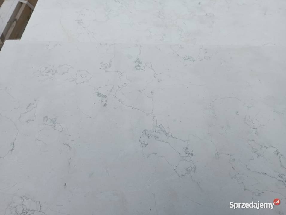 Płytki marmurowe BIANCONE pasy 2 szczotka