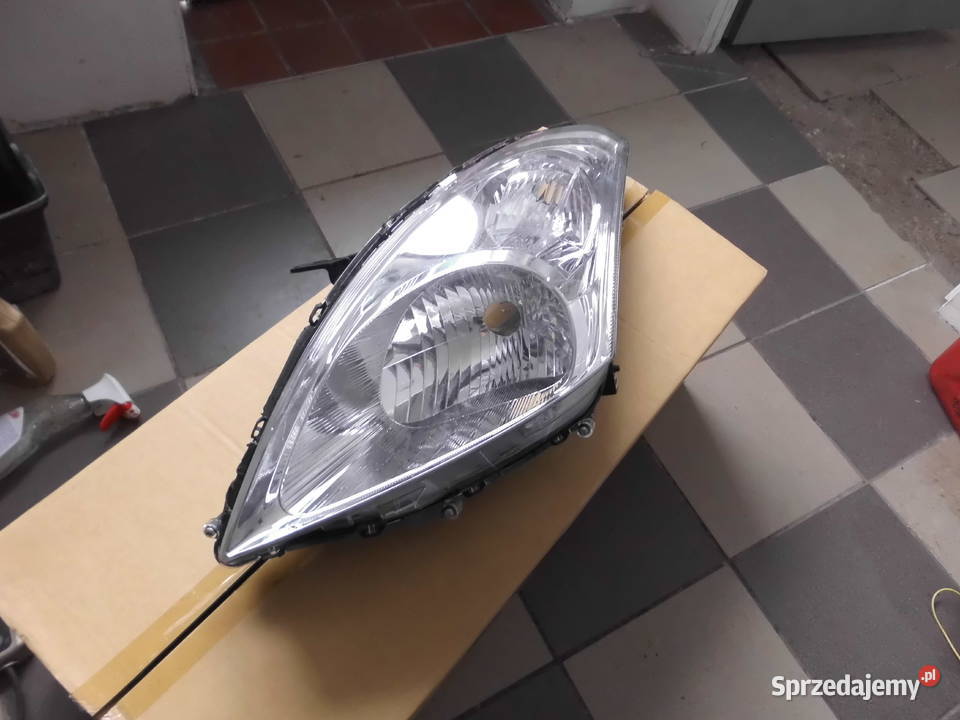 lewy reflektor suzuki swift mk7 2010 roku NOWY lewe Lampy przednie Motoryzacja Bochnia