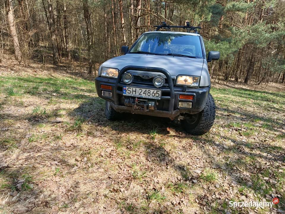 Ford Maverik 24 LPG nissan Terrano Zawiercie