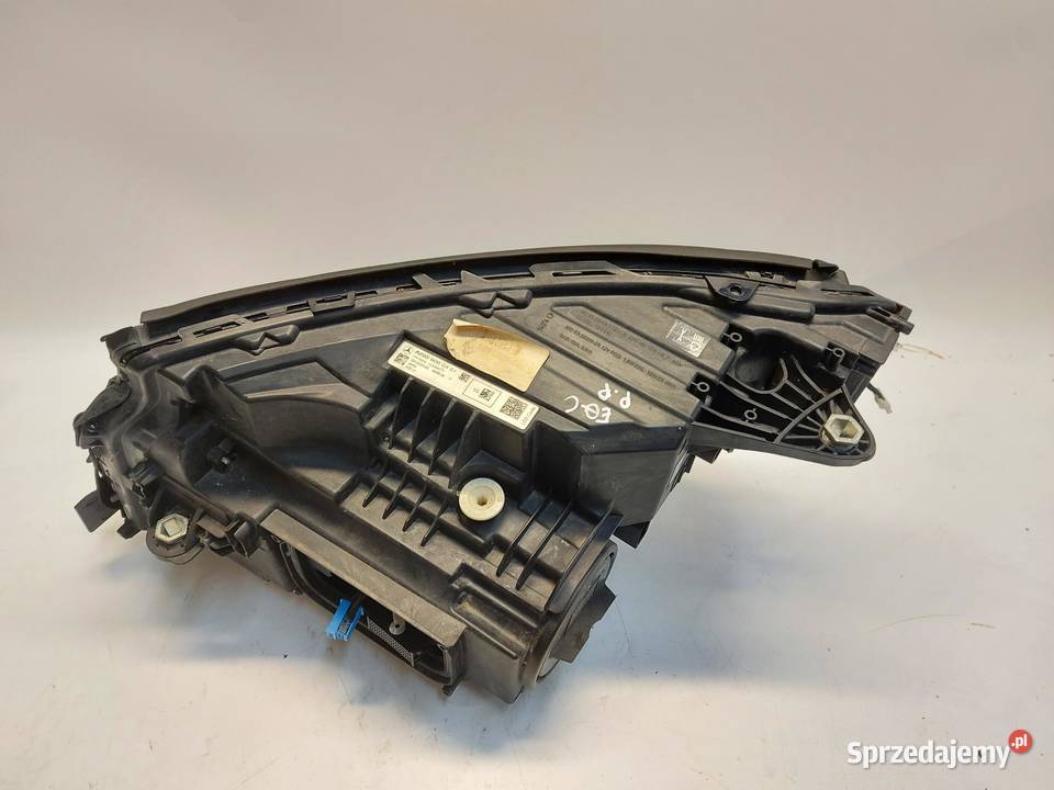 Mercedes EQC 400 W293 LAMPA PRAWA PRZÓD LED