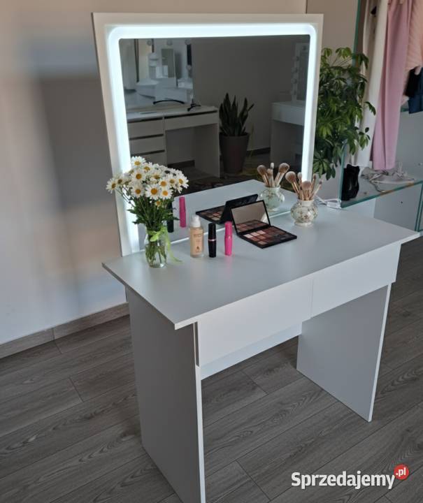 TOALETKA KOSMETYCZNA NOWA Z OŚWIETLENIEM Rudno