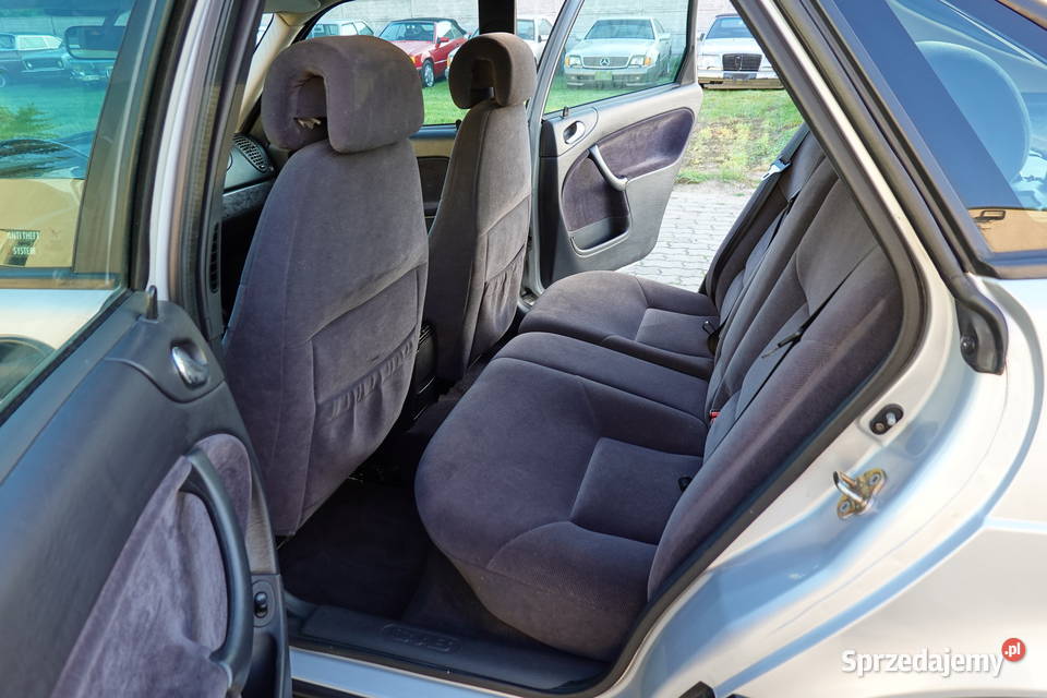 Saab 900 Saab 900 S Oryginał Niski Przebieg radio łódzkie Zgierz