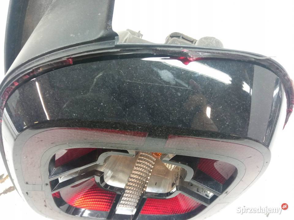 LAMPA TYŁ PRAWA EU USZKODZONA 265503601R Dacia