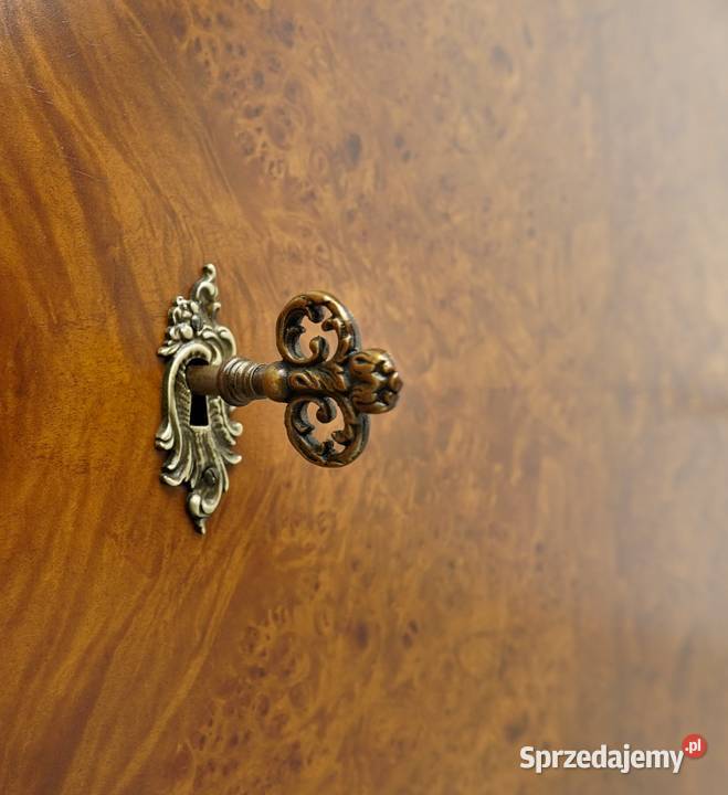 Zabytkowa komoda chippendale z lat 40tych Jerka