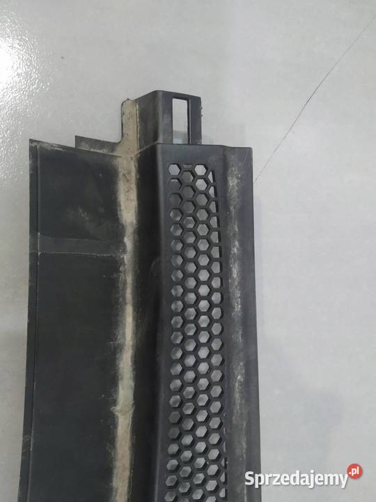 PODSZYBIE PLASTIKOWE PRAWE 9811935377 Citroen C3