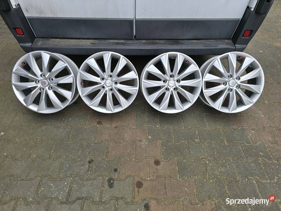 Felgi 5x112 17 SEAT AUDI SKODA VW ET 45 7J Średnica 17" Niwki