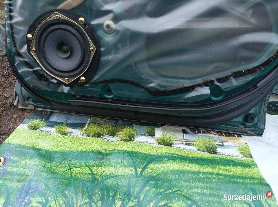 subaru forester drzwi tył 99 mazowieckie sprzedam