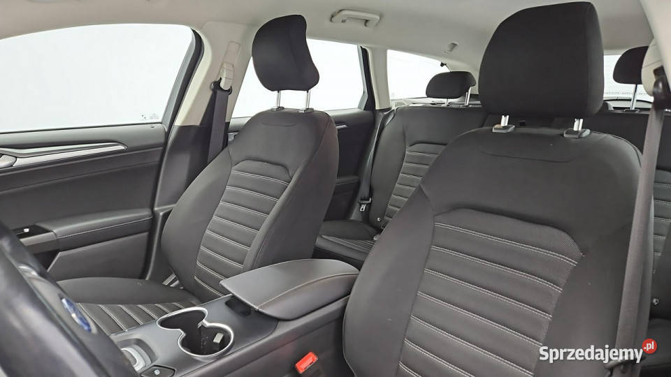 Ford Mondeo 20 Hybrid Trend Z Polskiego Salonu serwisowany w ASO mazowieckie Warszawa