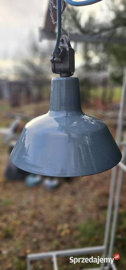 Lampa emaliowana indriustralna z lat 70tych Anielin