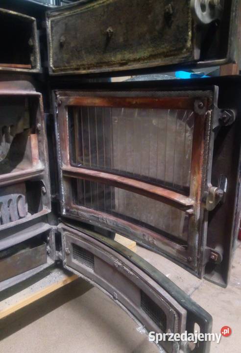 Piec z fajerkami Kominek zeliwny 1959 Vintage pomorskie Borcz