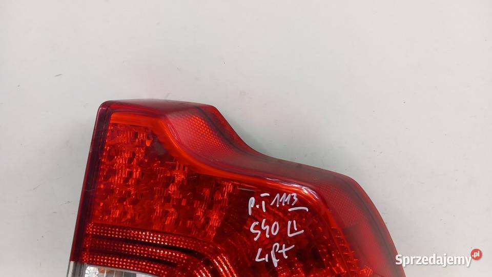 VOLVO S40 II LIFT SEDAN LAMPA TYŁ PRAWA Zbierkowo sprzedam