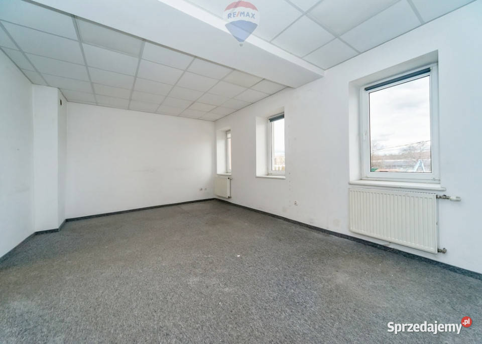 Wjazd z DK magazyn biura TIR S1800m Bielsko-Biała