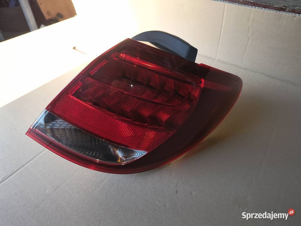 Mercedes Bklasa W246 lift 1118 Lampa tył tylna Domasław