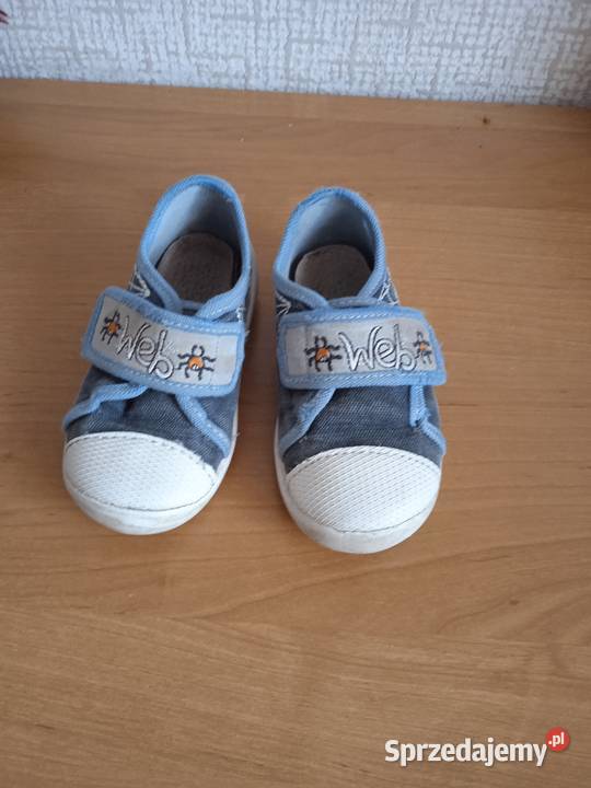 Buciki pantofle laczki 23