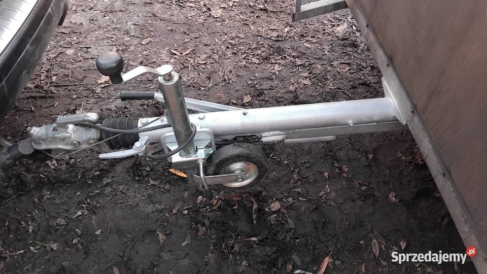 Przyczepa do przewozu koni niemiecka