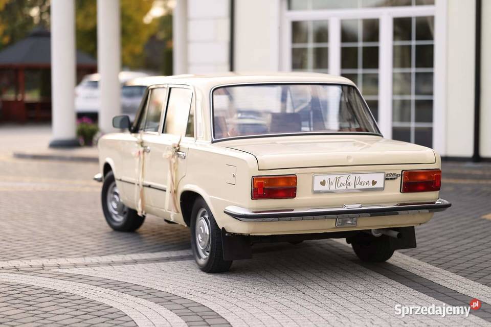 Fiat 125p Fiatem 125p do ślubu klasyk retro ślub Morawica