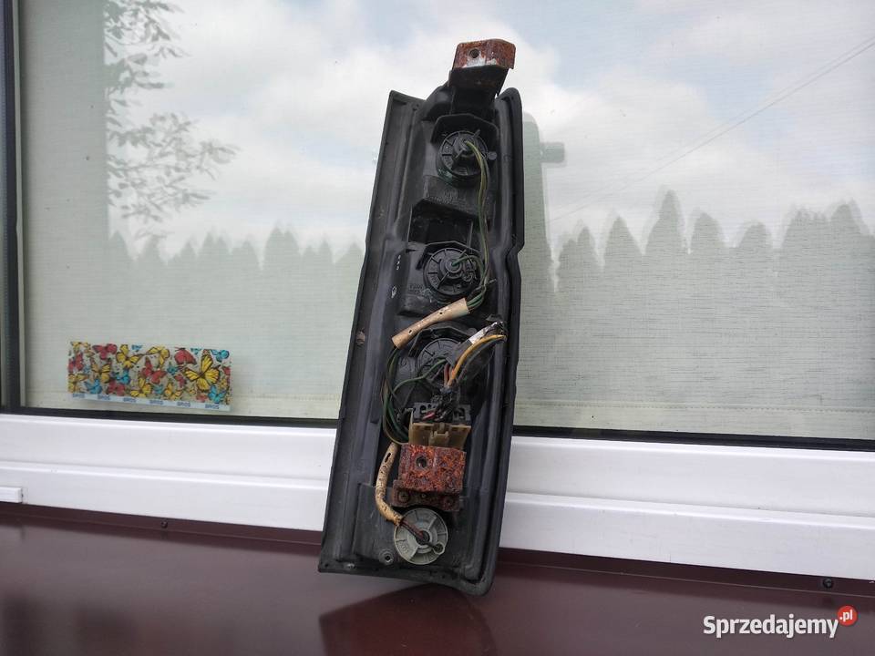 Nissan Navara D21 King Cab lampa tył tylna lewa sprzedam