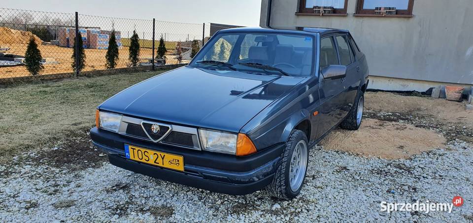 Alfa Romeo 75 Rok produkcji 1989 Ostrowiec Świętokrzyski