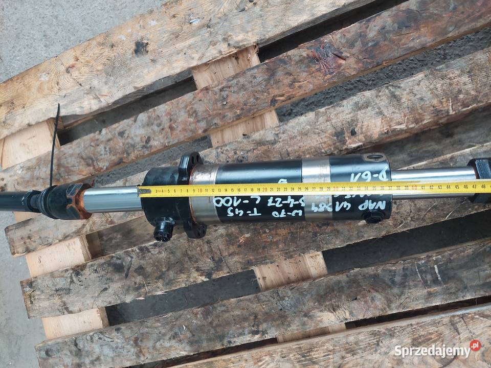 SIŁOWNIK SKRĘTU MANITOU W70 C100 T45 DCAŁ 50 Części do maszyn budowlanych Kielce