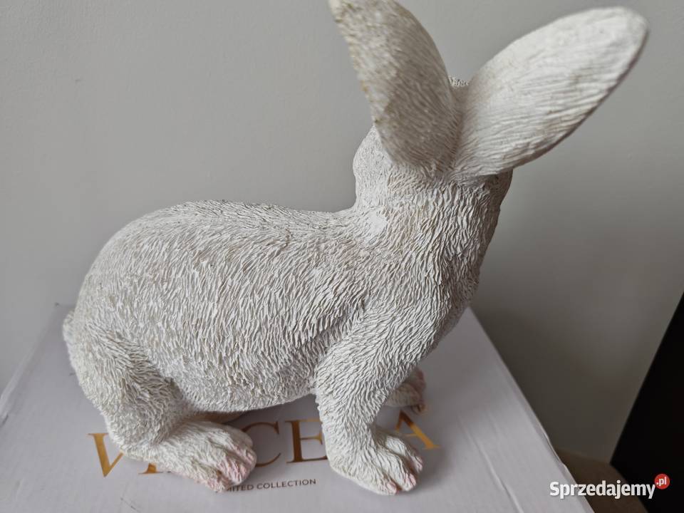 Zając biały z polizywicy biały Dębica