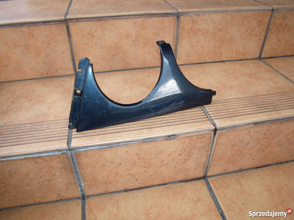 Mercedes E klasa W210 listwa pod lampe lewą 1995 Kalisz