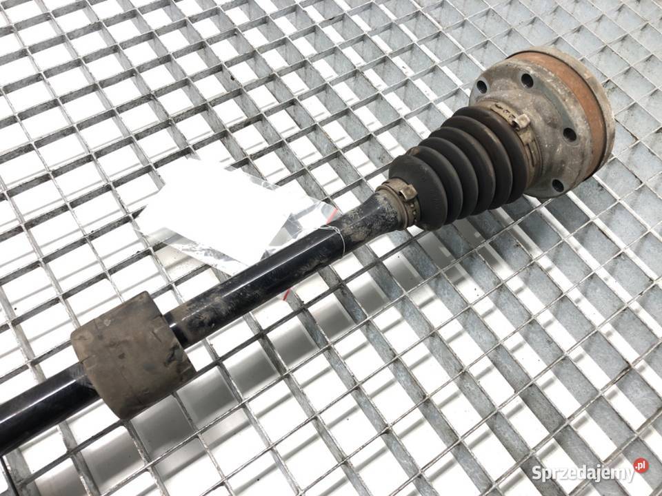 PÓŁOŚ PRAWY PRZÓD SKODA SUPERB III 14 150