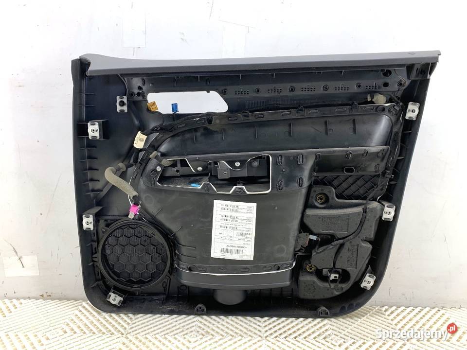 BOCZEK DRZWI LEWY PRZÓD VW TOURAN Minivan 0310