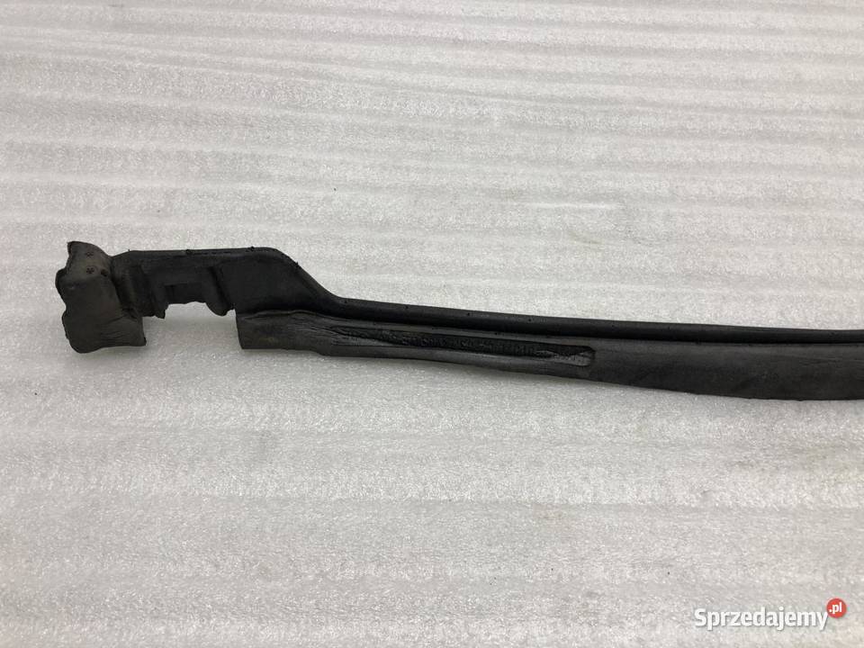 USZCZELKA ŚCIANY BOCZNEJ PRAWA BMW F31 7301070