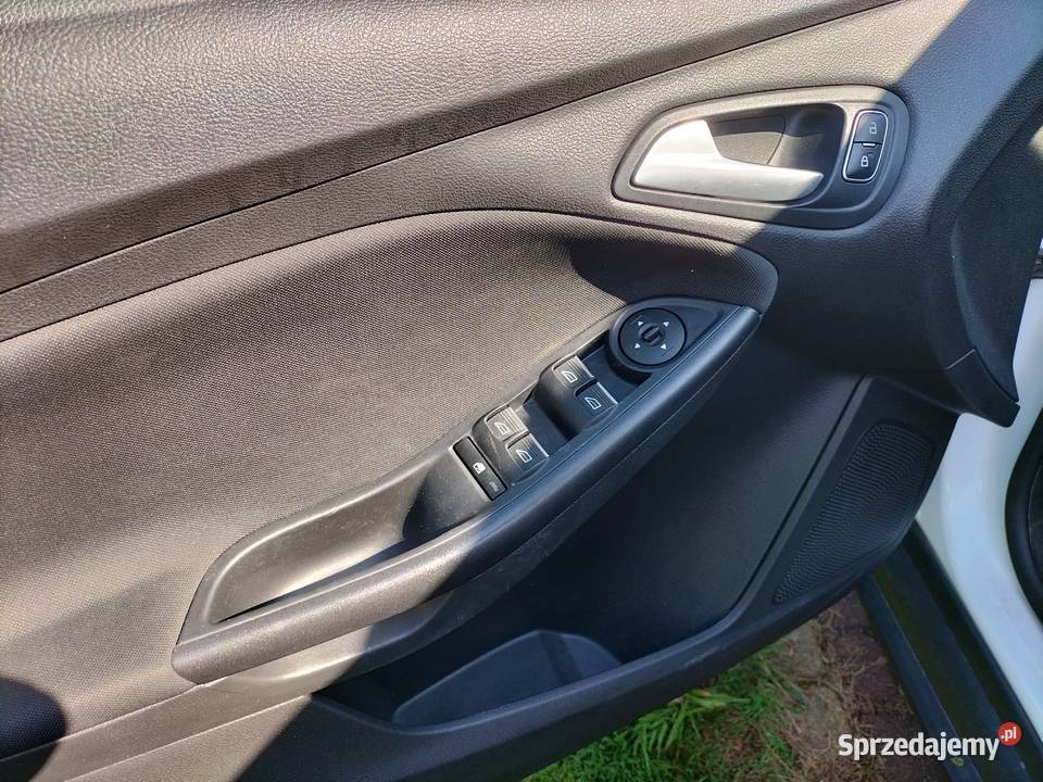 Ford Focus 78 16 benzyna 2017 małopolskie