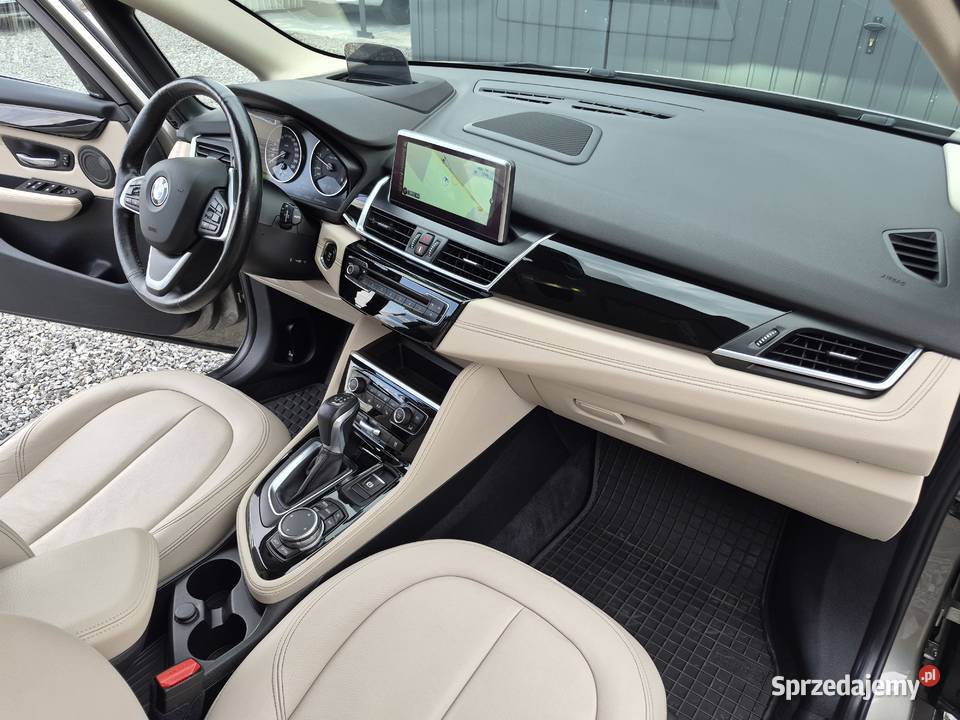 Bmw 218d 150Activ tourerLuxury line asystent pasa ruchu Seria 2 Ostrowiec Świętokrzyski sprzedam